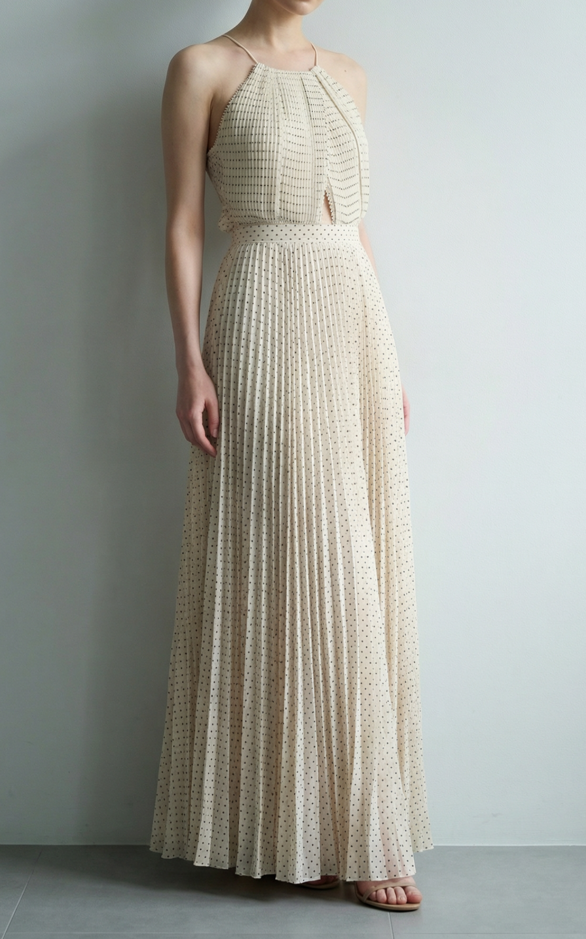 Estella.K – The Rent Styles